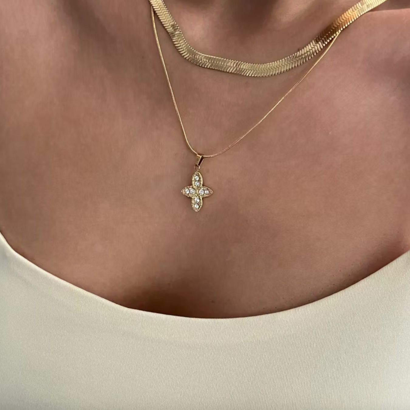 Single Pavè Necklace