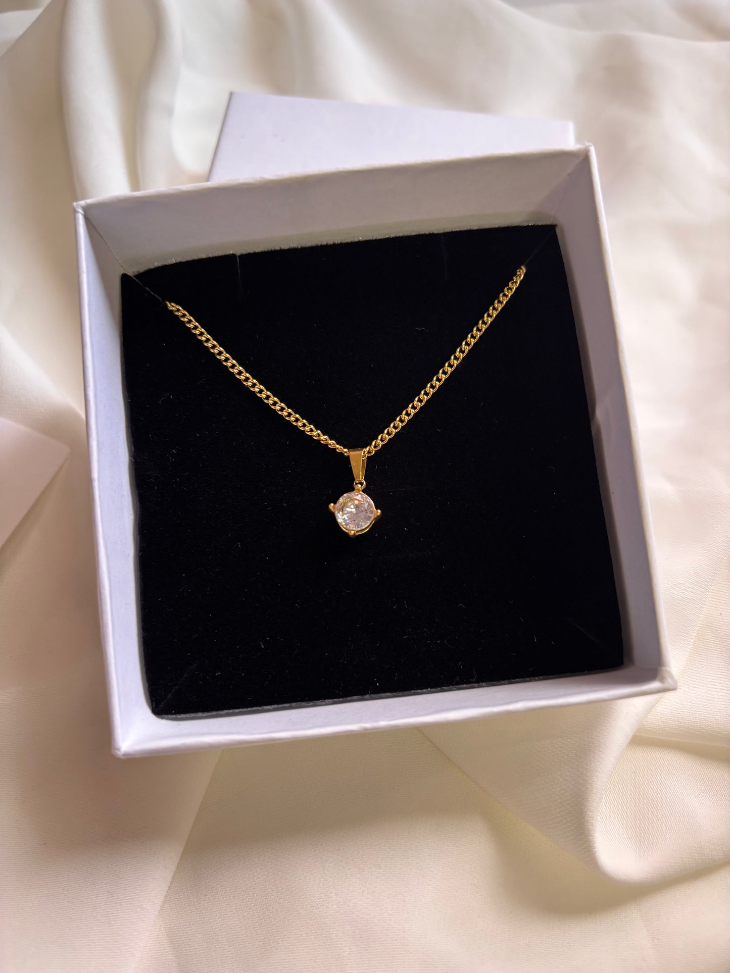 Ariel Neckchain
