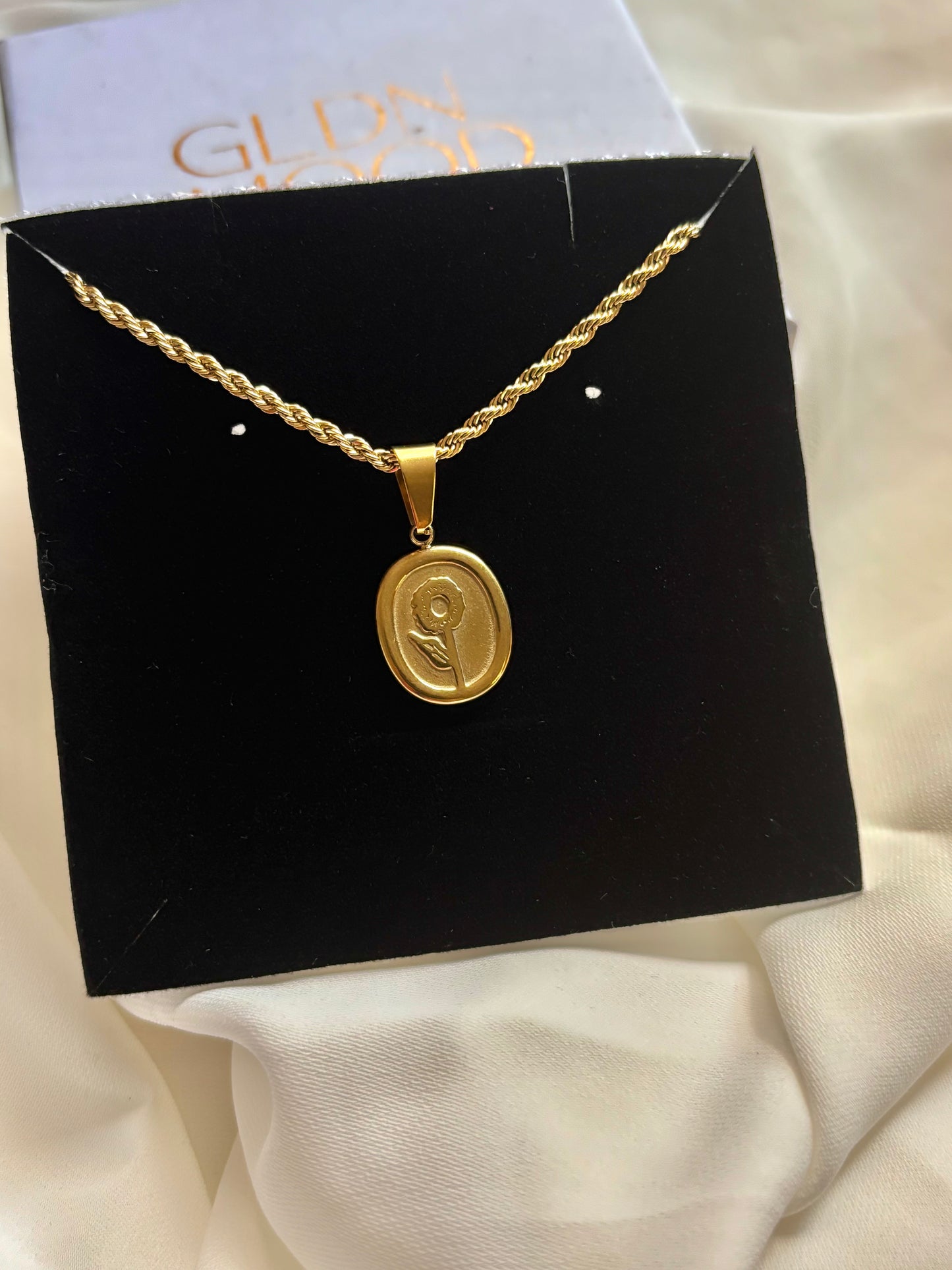Sunflower Engraved Neckchain