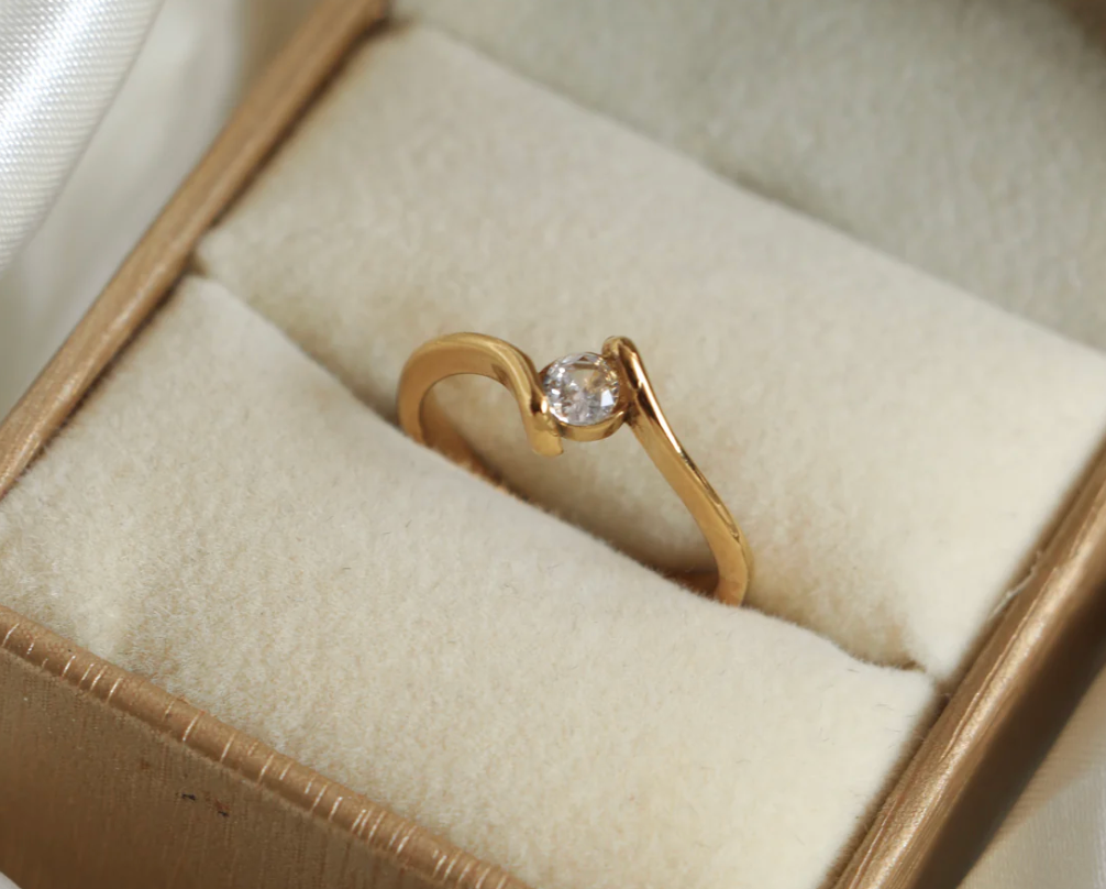 Amaya Single Stone Ring