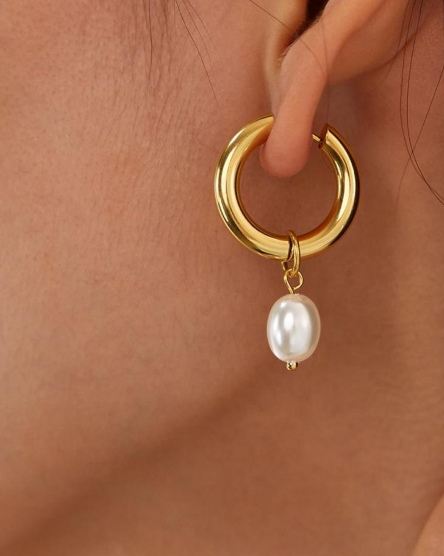 Iris Luxe Statement Hoops