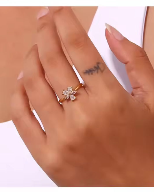 Percy Flower Ring