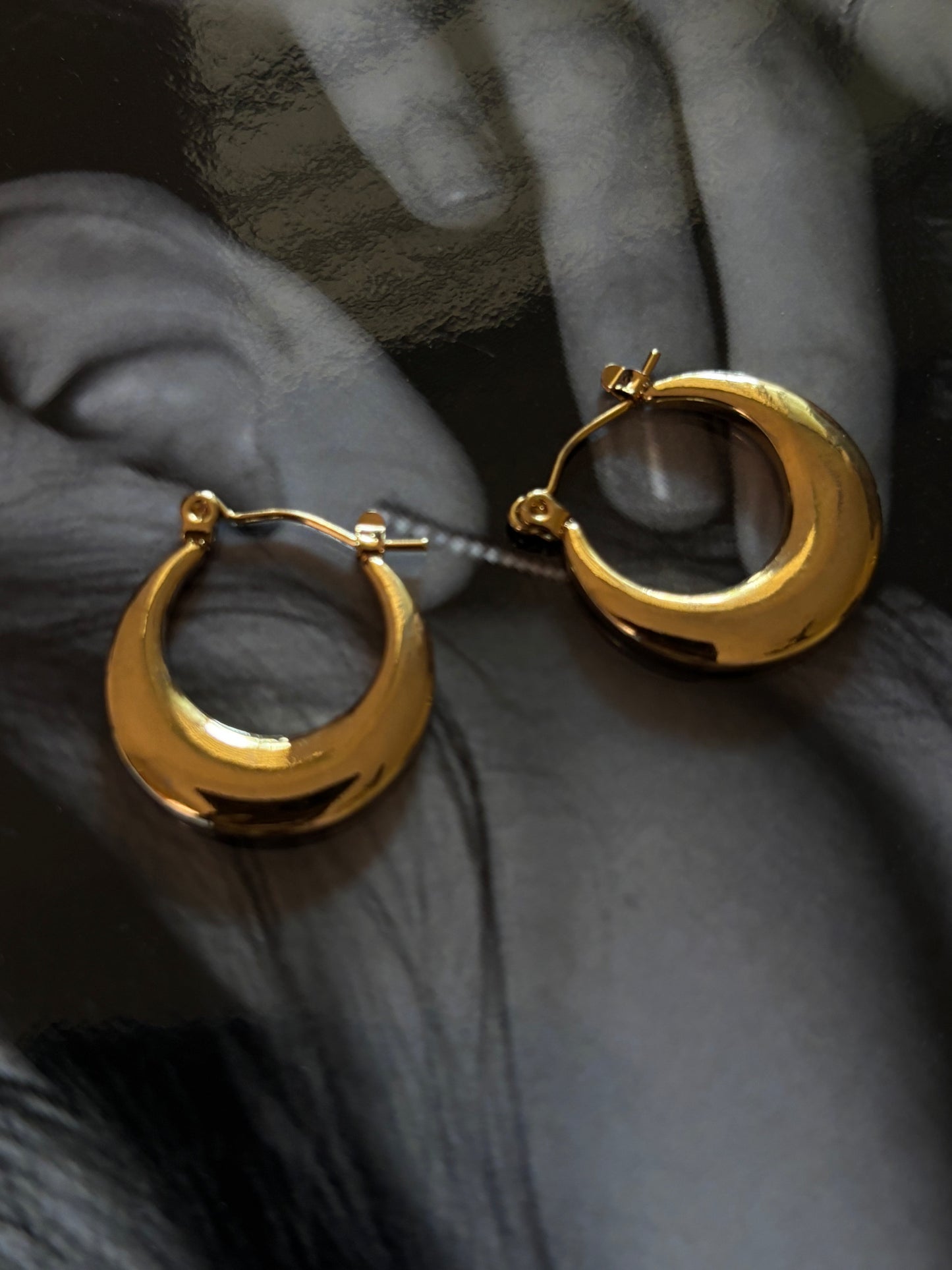 Beth Round Hoops