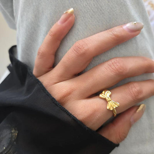 Jean Bow Ring
