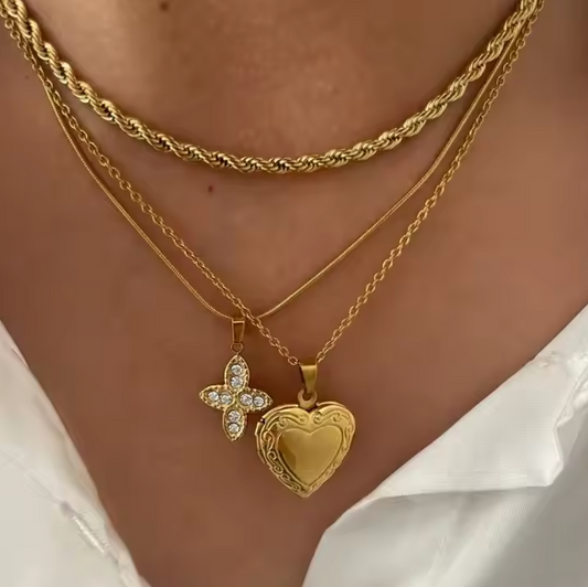 Victoria Necklace Stack <3