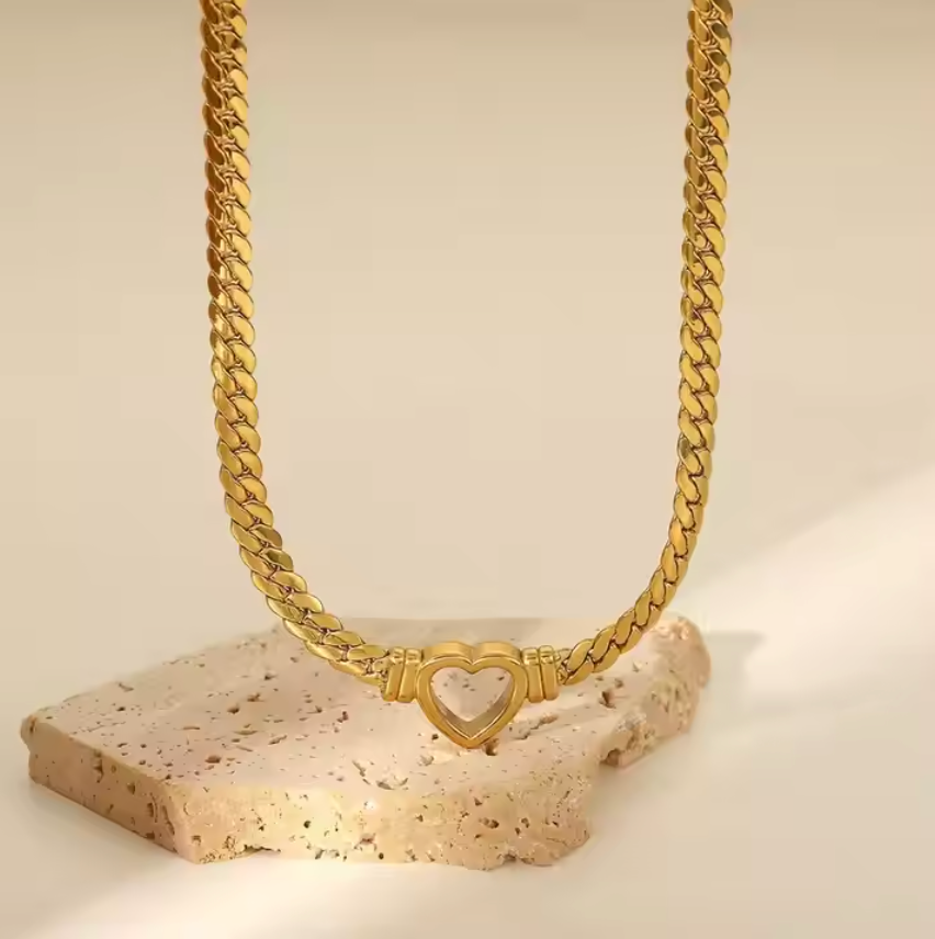 Maggie Hollow Heart Chunky Bold Neckchain