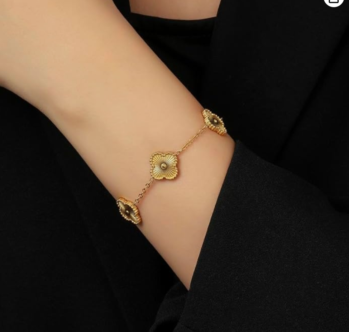 Clover Golden Bracelet