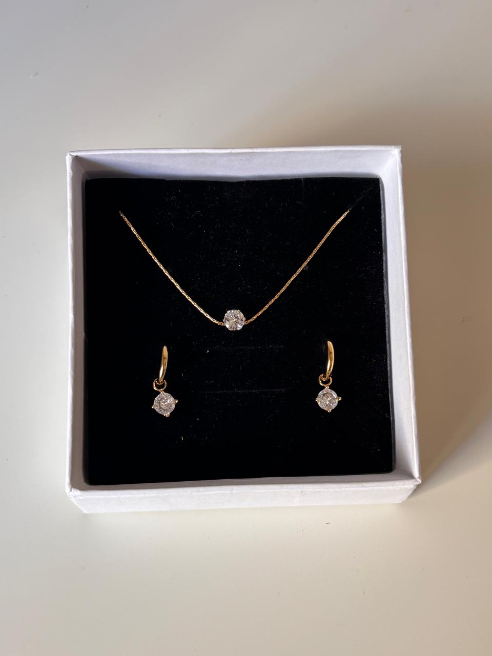 Ariel 2.0 Huggies & Necklace Set