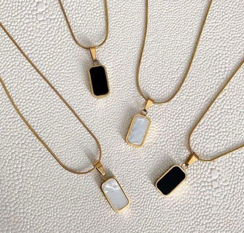 Hannah Reversible Pendant Necklace