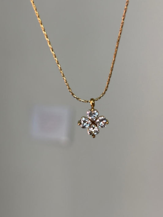 Daisy Zirconia Necklace